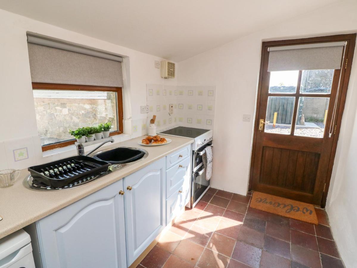 Bwthyn Siop Pencaerau * Pwllheli